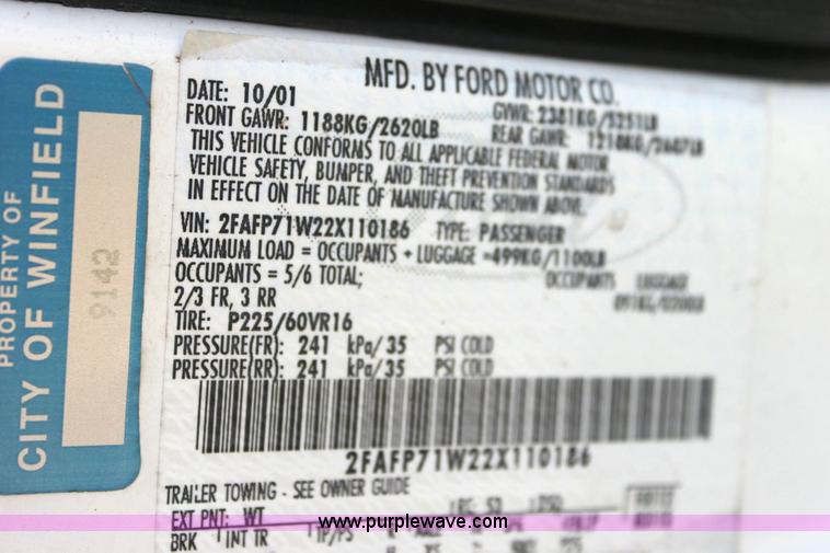 image for item 6179 2002 Ford Crown Victoria Police Interceptor