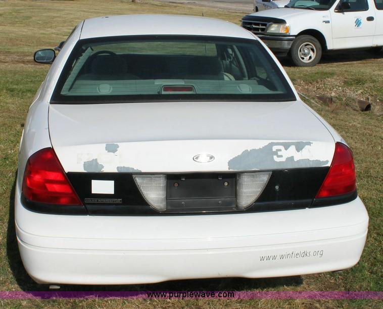image for item 6181 2001 Ford Crown Victoria Police Interceptor