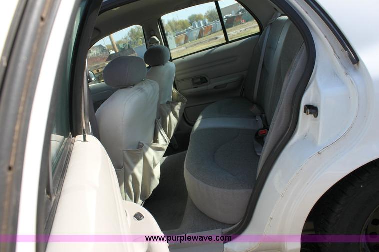 image for item 6181 2001 Ford Crown Victoria Police Interceptor