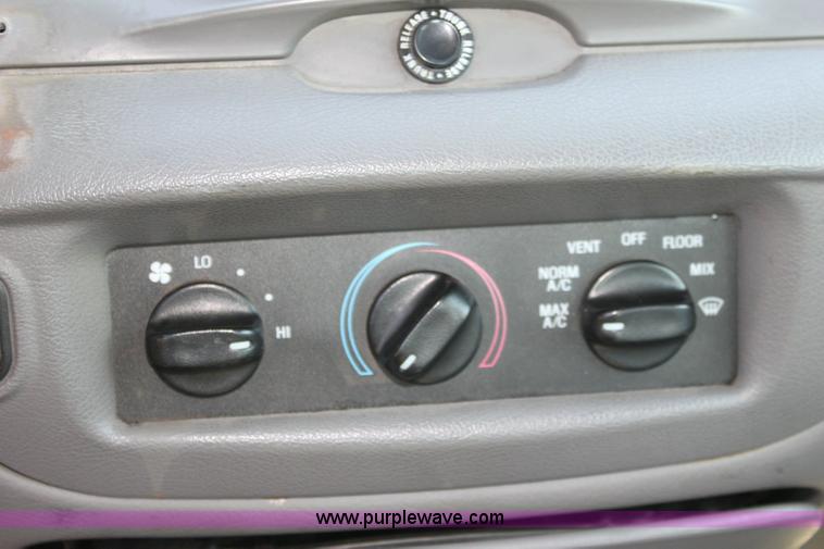 image for item 6181 2001 Ford Crown Victoria Police Interceptor