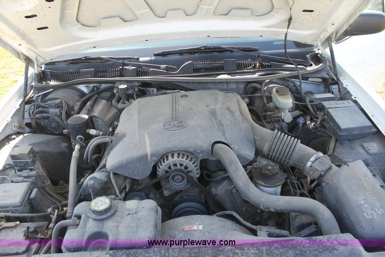 image for item 6181 2001 Ford Crown Victoria Police Interceptor