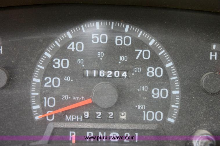 image for item 6182 1997 Ford F150 XL pickup truck