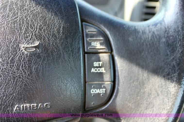 image for item 6182 1997 Ford F150 XL pickup truck