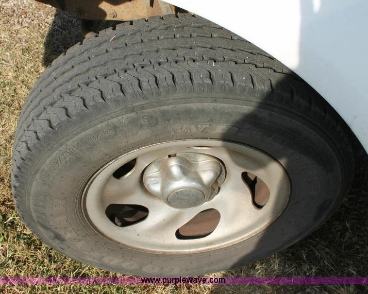 image for item 6182 1997 Ford F150 XL pickup truck