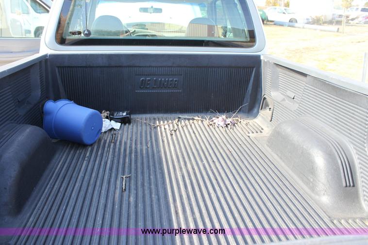 image for item 6182 1997 Ford F150 XL pickup truck