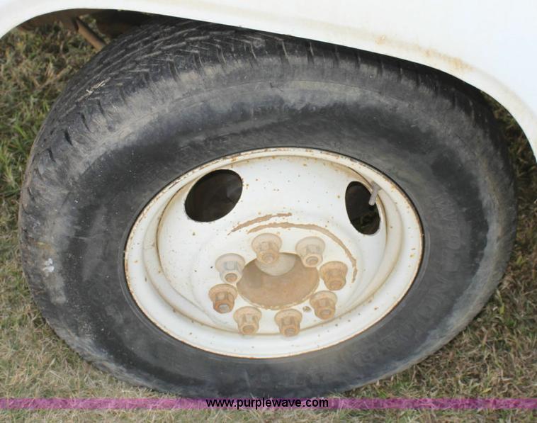 image for item 6183 1988 Dodge Ram D-350 pickup truck