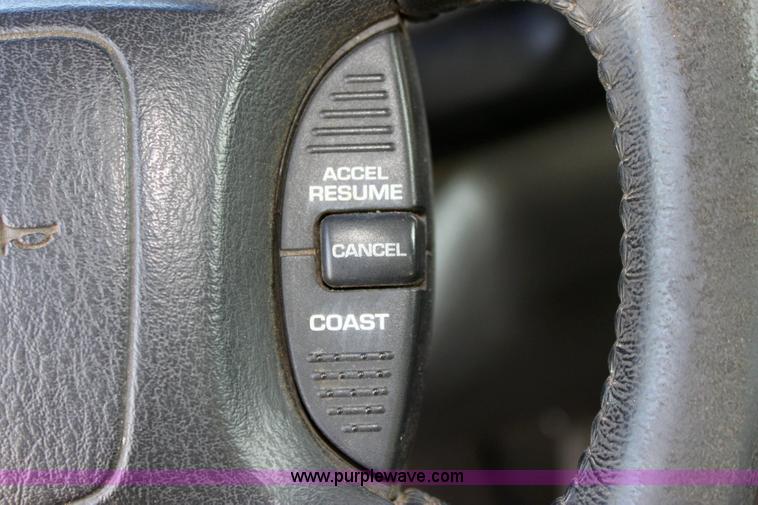 image for item 6187 2001 Dodge Ram 1500 Quad pickup truck