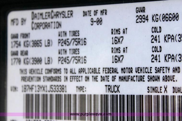 image for item 6187 2001 Dodge Ram 1500 Quad pickup truck