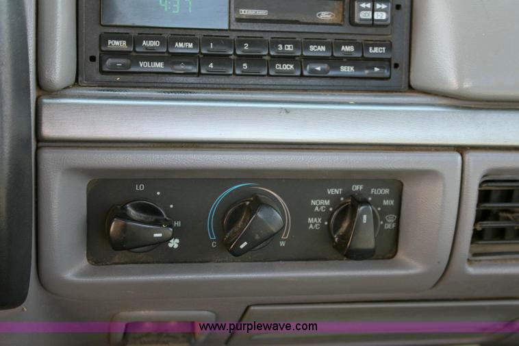 image for item 6188 1995 Ford F250 XLT pickup truck