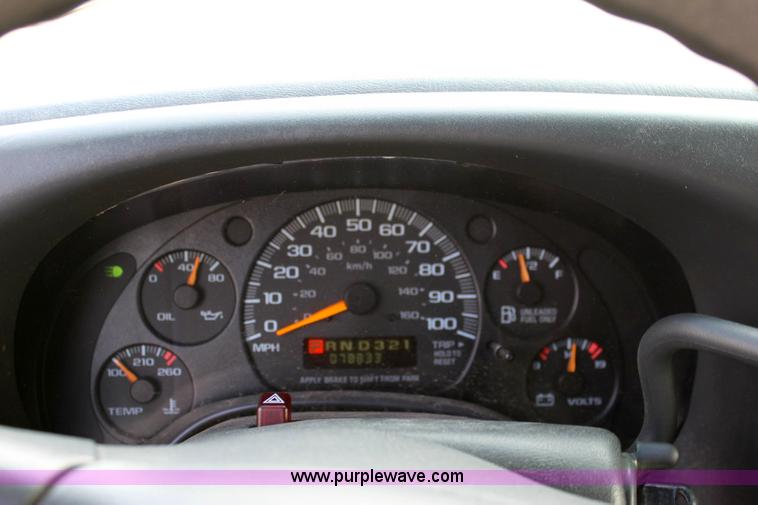 image for item 6192 2000 Chevrolet G1500 Vans Express