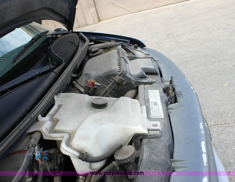 image for item 6192 2000 Chevrolet G1500 Vans Express