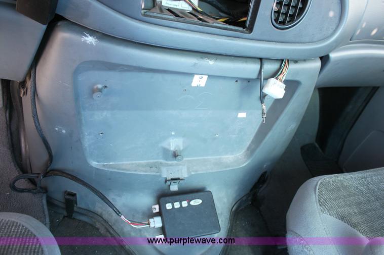 image for item 6193 2004 Ford E450 Super Duty cab and ambulance chassis