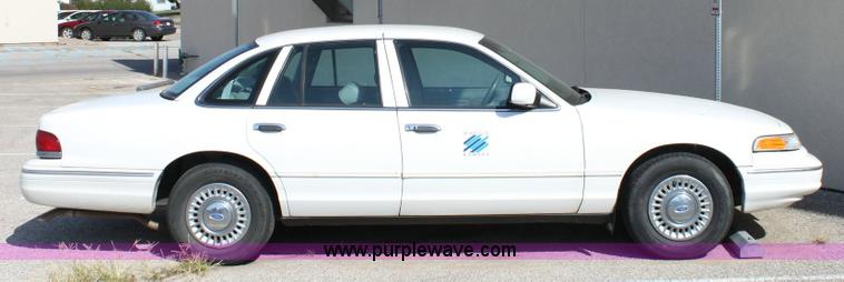 image for item 6204 1997 Ford Crown Victoria Police Interceptor