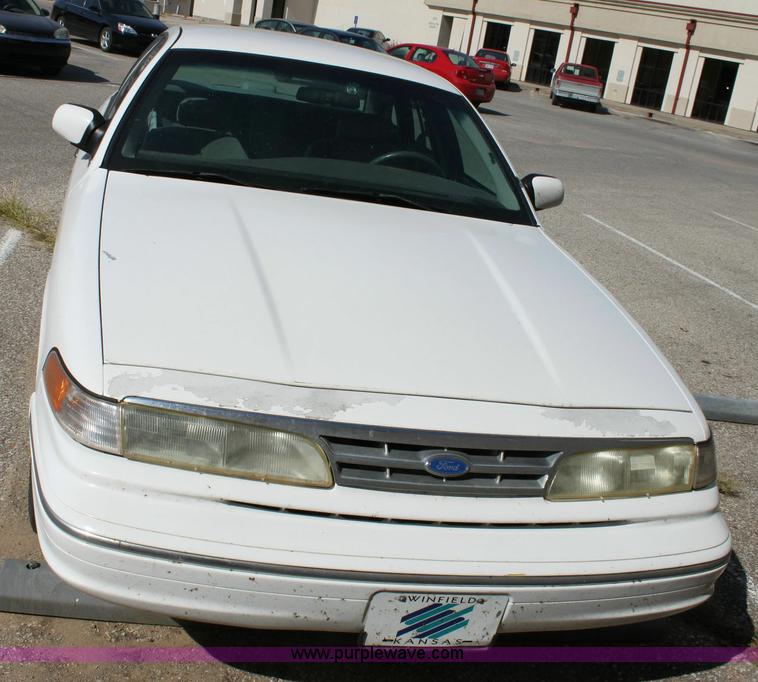 image for item 6204 1997 Ford Crown Victoria Police Interceptor