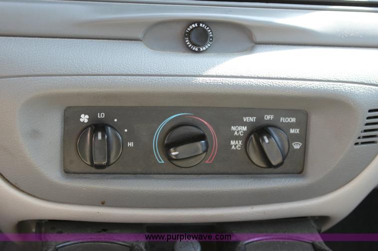 image for item 6204 1997 Ford Crown Victoria Police Interceptor