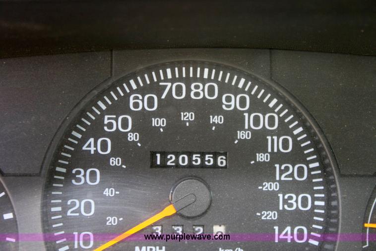 image for item 6204 1997 Ford Crown Victoria Police Interceptor