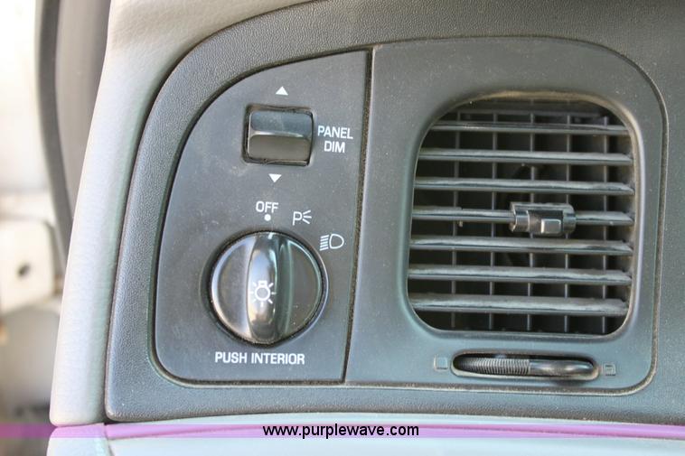 image for item 6204 1997 Ford Crown Victoria Police Interceptor