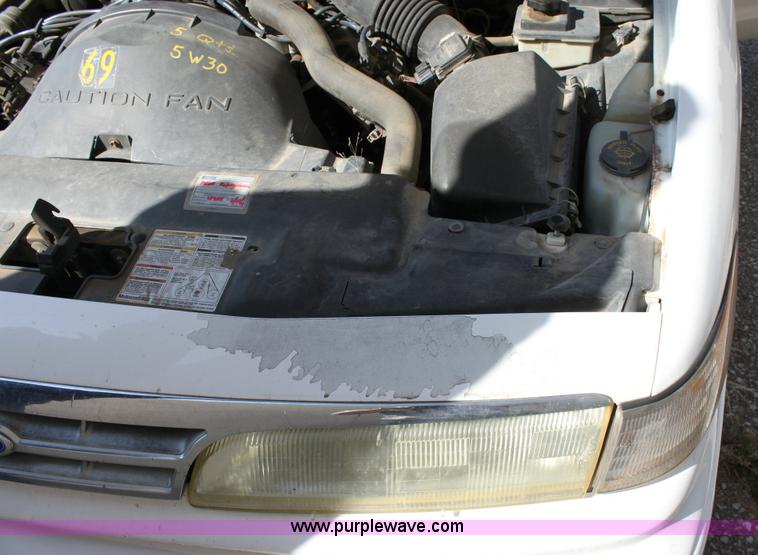 image for item 6204 1997 Ford Crown Victoria Police Interceptor