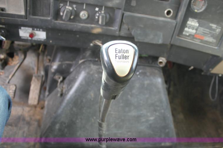 image for item 6210 1992 International 4900 tandem axle dump truck