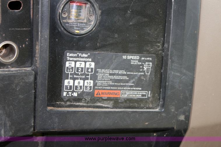 image for item 6210 1992 International 4900 tandem axle dump truck