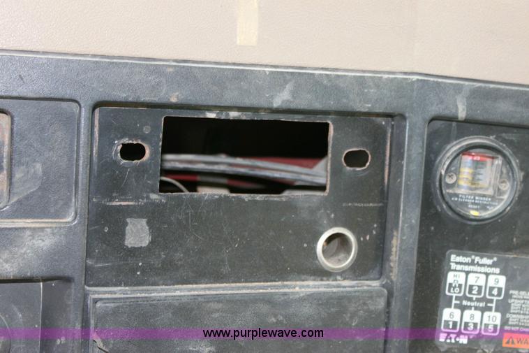 image for item 6210 1992 International 4900 tandem axle dump truck