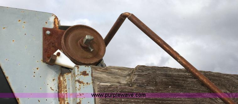 image for item 6210 1992 International 4900 tandem axle dump truck