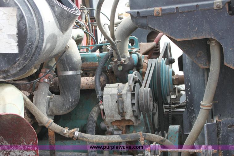 image for item 6210 1992 International 4900 tandem axle dump truck