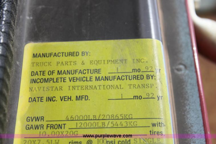 image for item 6210 1992 International 4900 tandem axle dump truck