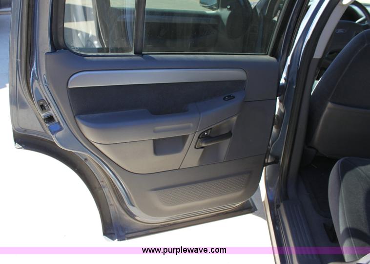 image for item 6230 2003 Ford Explorer XLT