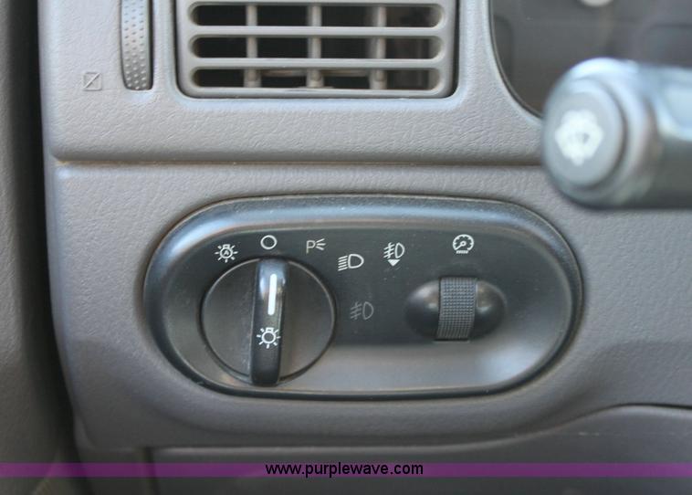 image for item 6230 2003 Ford Explorer XLT