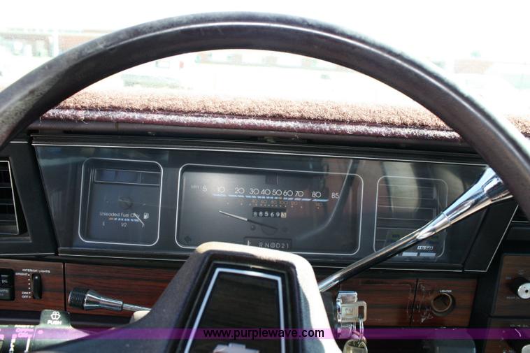 image for item 6330 1989 Chevrolet Caprice