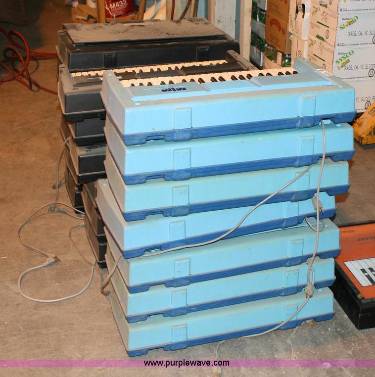 image for item 6343 (19) electric keyboards