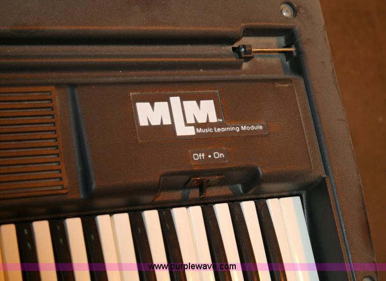 image for item 6343 (19) electric keyboards