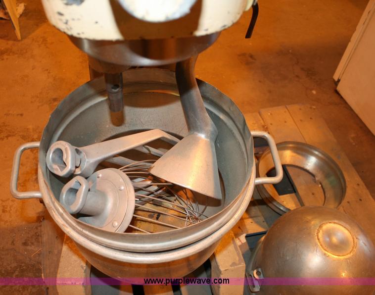 image for item 6345 Hobart D-300 electric mixer