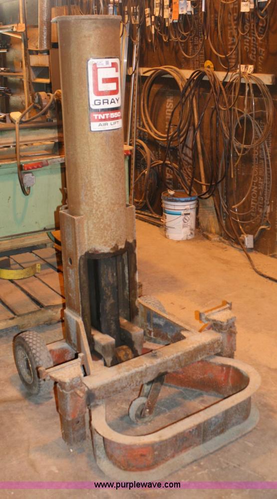 image for item 6347 Gray TNT 550 air lift