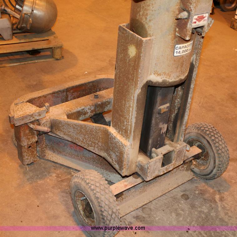 image for item 6347 Gray TNT 550 air lift