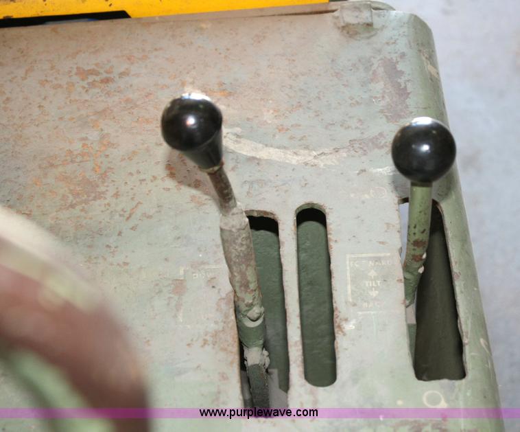 image for item 6354 Clark Lift ST-30 electric forklift