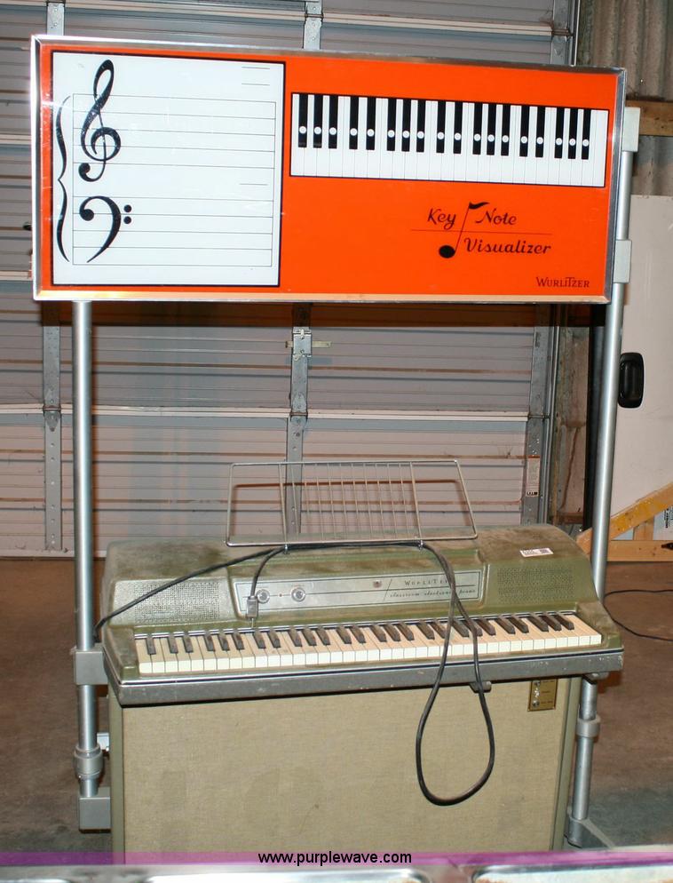 image for item 6355 Wurlitzer classroom electric piano with keyboard visualizer