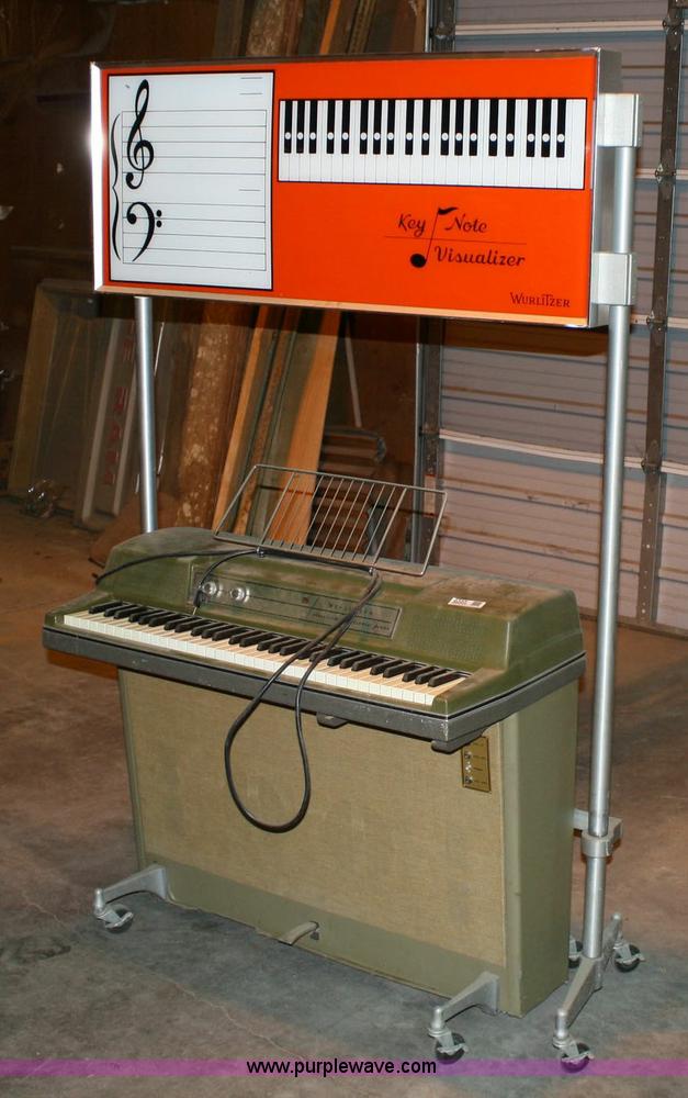 image for item 6355 Wurlitzer classroom electric piano with keyboard visualizer