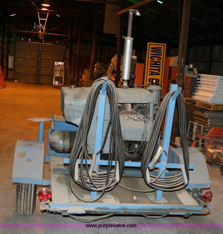 image for item 6357 Lincoln SA-200 DC arc welder