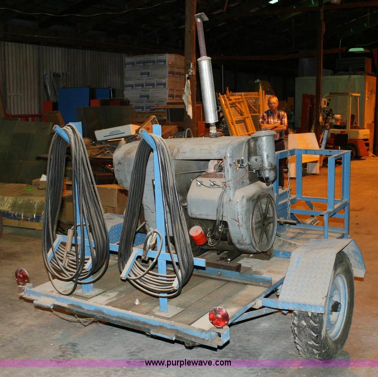 image for item 6357 Lincoln SA-200 DC arc welder