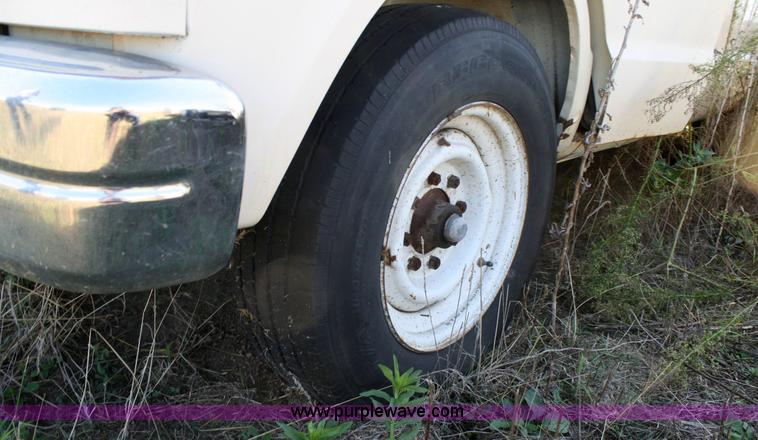 image for item 6364 1988 Dodge Ram Wagon B350