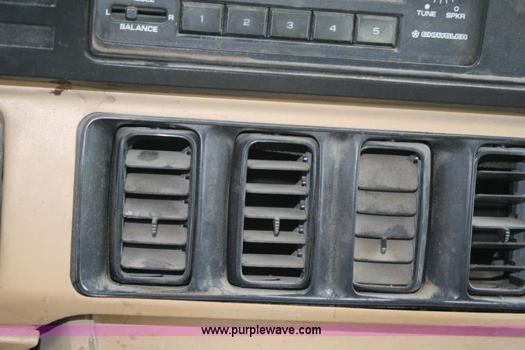 image for item 6365 1988 Dodge Ram Wagon B350