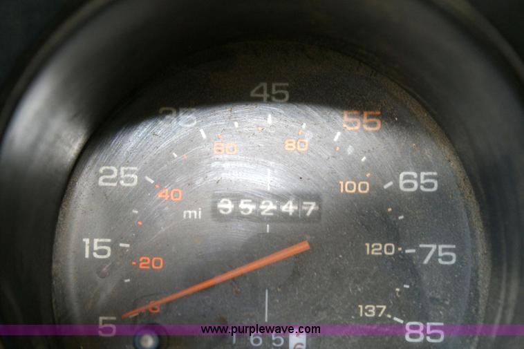 image for item 6365 1988 Dodge Ram Wagon B350