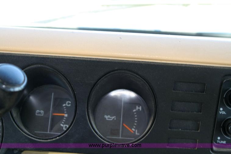 image for item 6366 1989 Dodge Ram Wagon B350