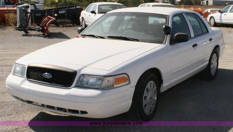 image for item 6403 2006 Ford Crown Victoria Police Interceptor