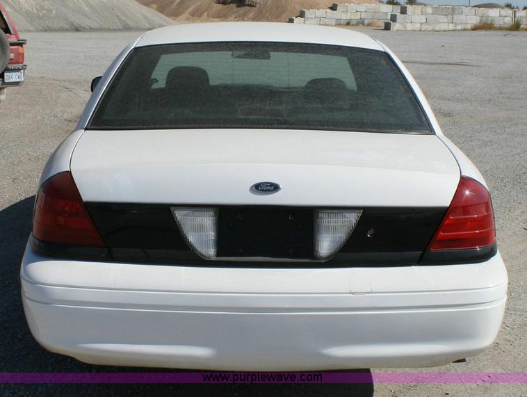 image for item 6403 2006 Ford Crown Victoria Police Interceptor