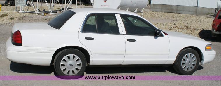 image for item 6403 2006 Ford Crown Victoria Police Interceptor