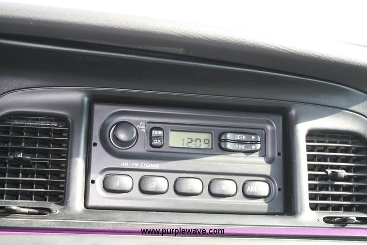 image for item 6403 2006 Ford Crown Victoria Police Interceptor