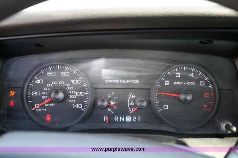 image for item 6403 2006 Ford Crown Victoria Police Interceptor